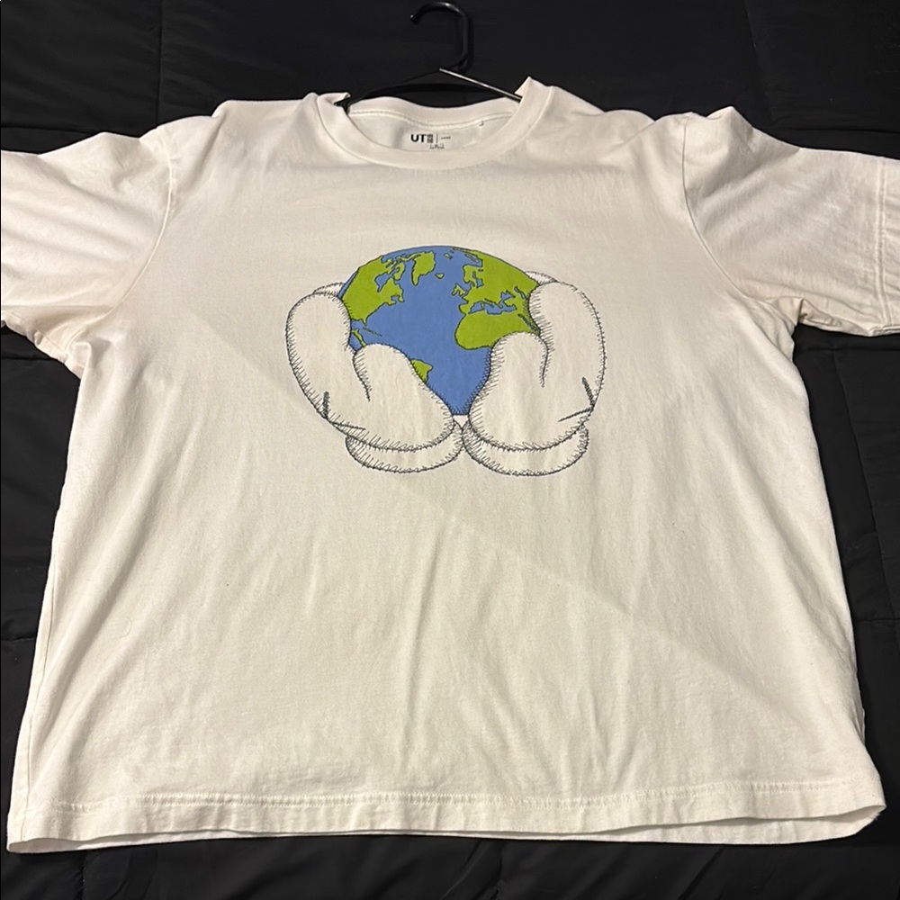 Kaws Uniqlo Tshirt